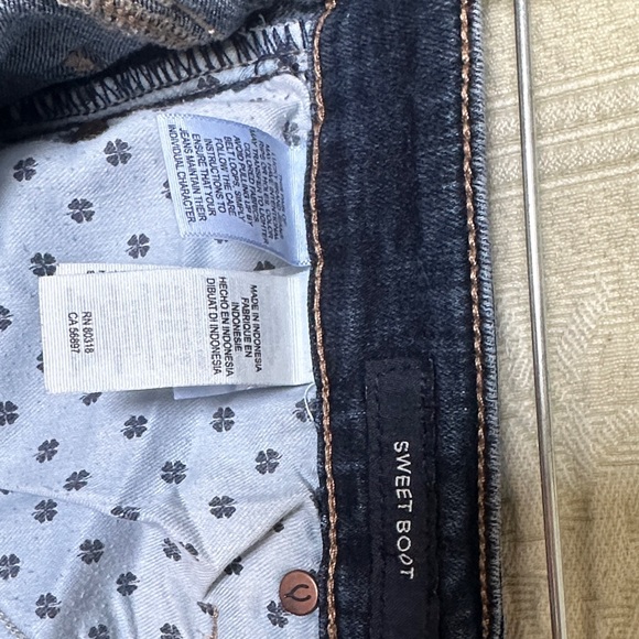 Lucky Brand Dark Indigo Women's Flare Jeans - Picture 3 of 5